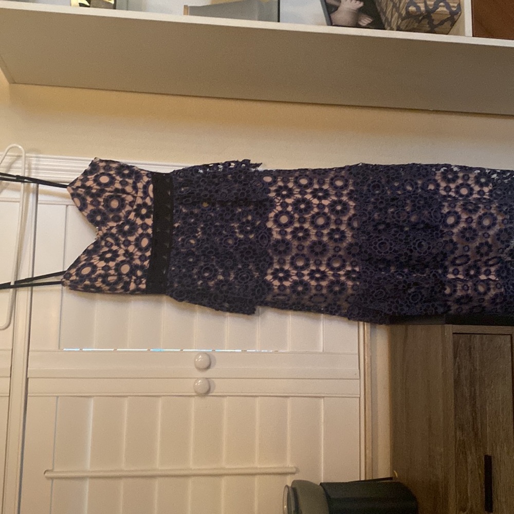 Dress - Picture 2 of 9